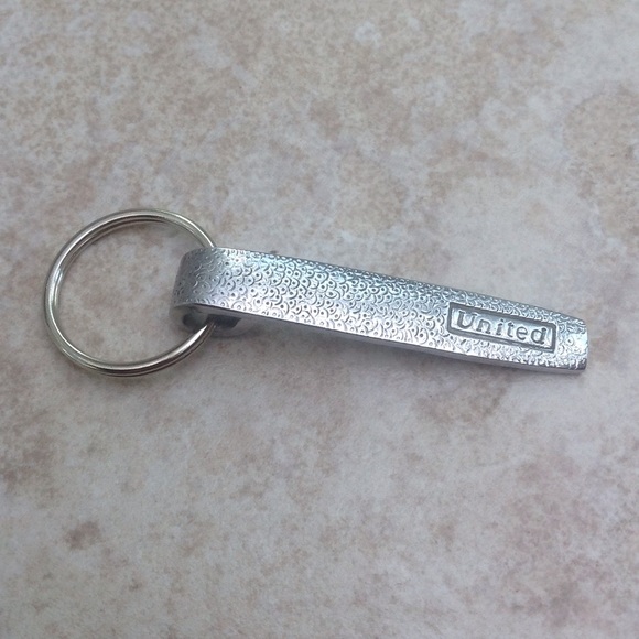 United Airlines keychains - Picture 2 of 4