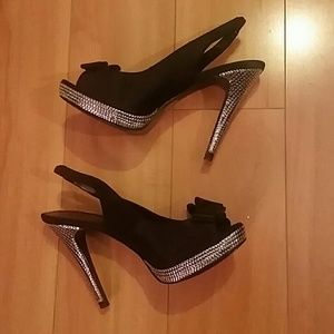 🎉lowered price🎉 Black Sequined Heels 8 1/5