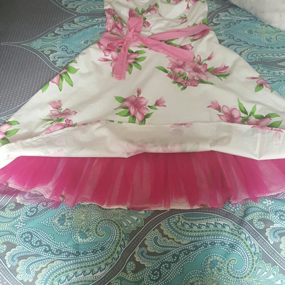 Strapless dress - Picture 4 of 4