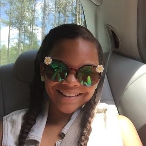 Meet your Posher, Shae