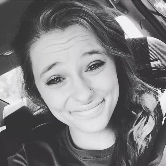 Meet your Posher, Christnya