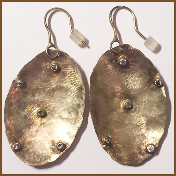 Gold-filled oval earrings with set-in rhinestones