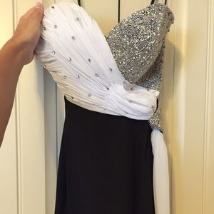 Prom/pageant dress