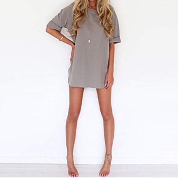 Perfect mini dress🍸host pick💕sale - Picture 2 of 3
