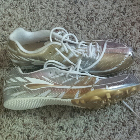 Brooks track spikes
