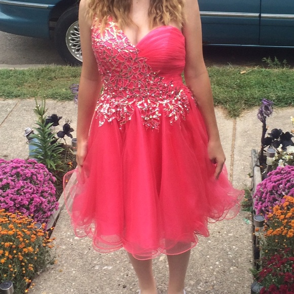 Sherri Hill homecoming dress!!⚠️⚠️⚠️SOLD⚠️⚠️⚠️ - Picture 2 of 4