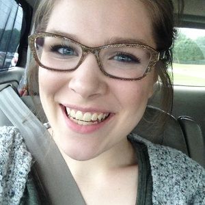 Meet your Posher, Corrie