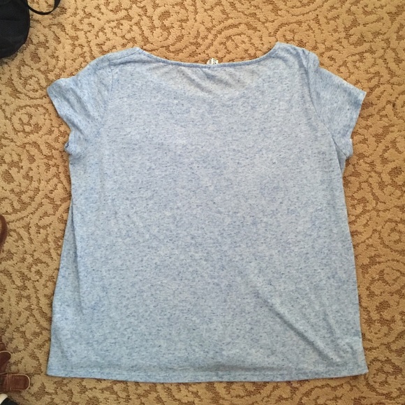 blue H&M basic pocket tee - Picture 2 of 3