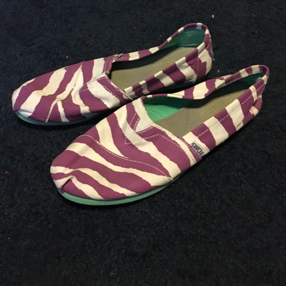 Purple Debra striped Toms. Worn once. Like new