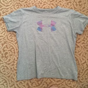 Gray Under Armour shirt