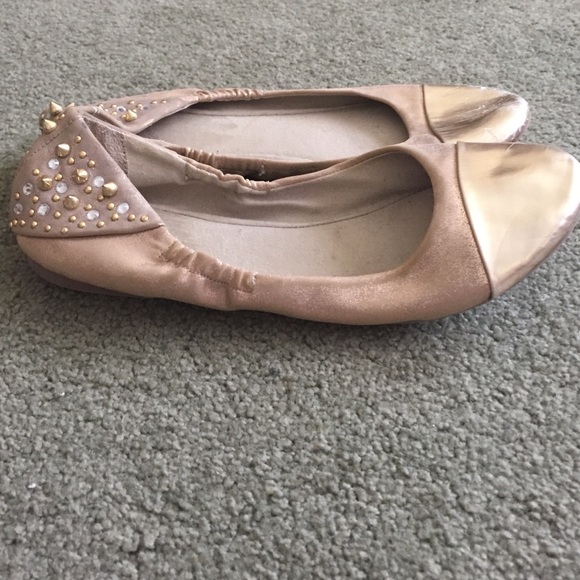 Gold studded flats - Picture 2 of 4
