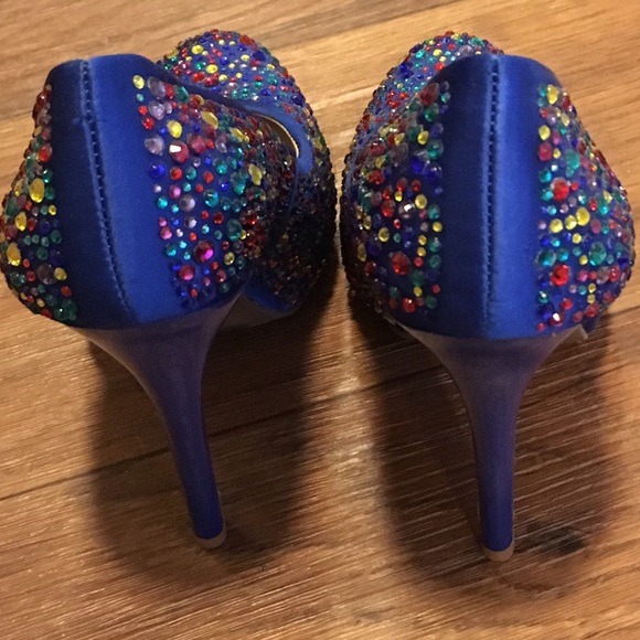 🚫 Sold 🚫 Blue Rhinestone Pumps - Picture 4 of 4