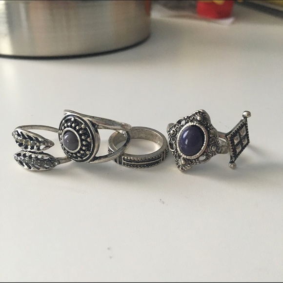 Set of 5 Silver Rings