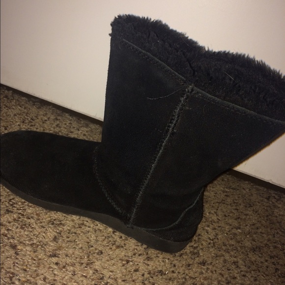 Black boots - Picture 3 of 4