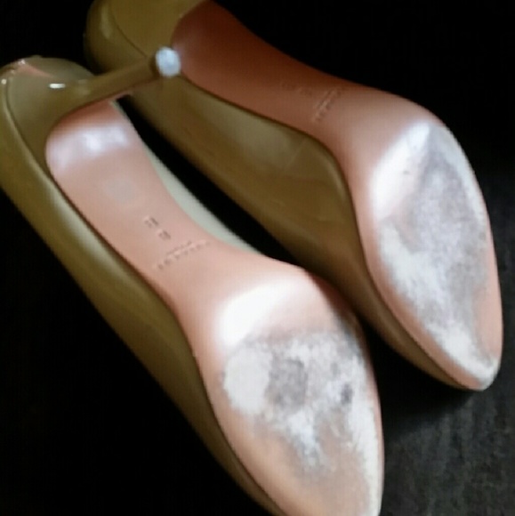 Stunning Coach Pumps - Picture 4 of 4