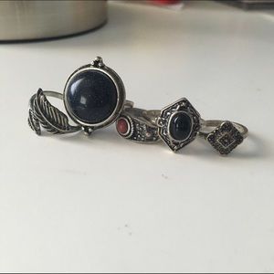 ⛔️ SOLD | Set of 5 Silver Rings