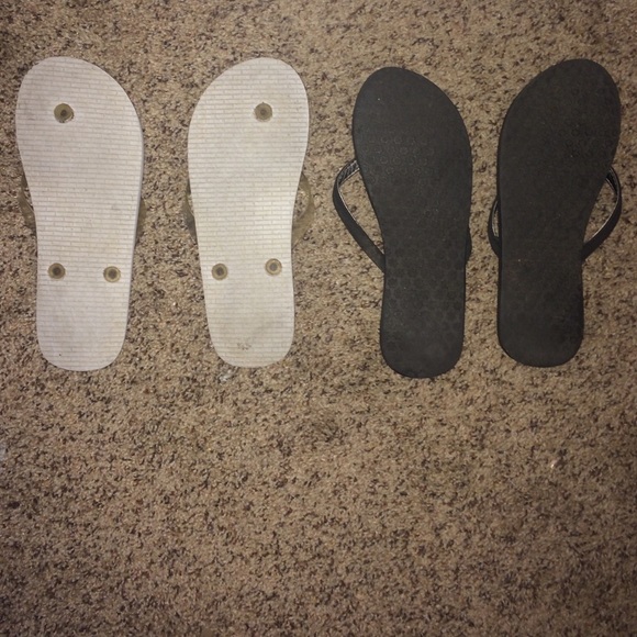 Two pack flip flops - Picture 2 of 4