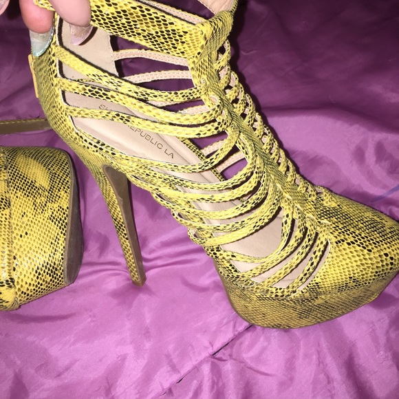 New Heels - Picture 2 of 2