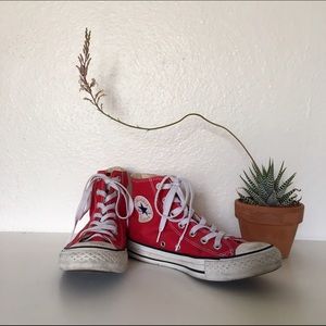 Converse All-stars Red High Tops