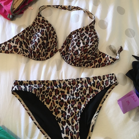 Leopard bikini