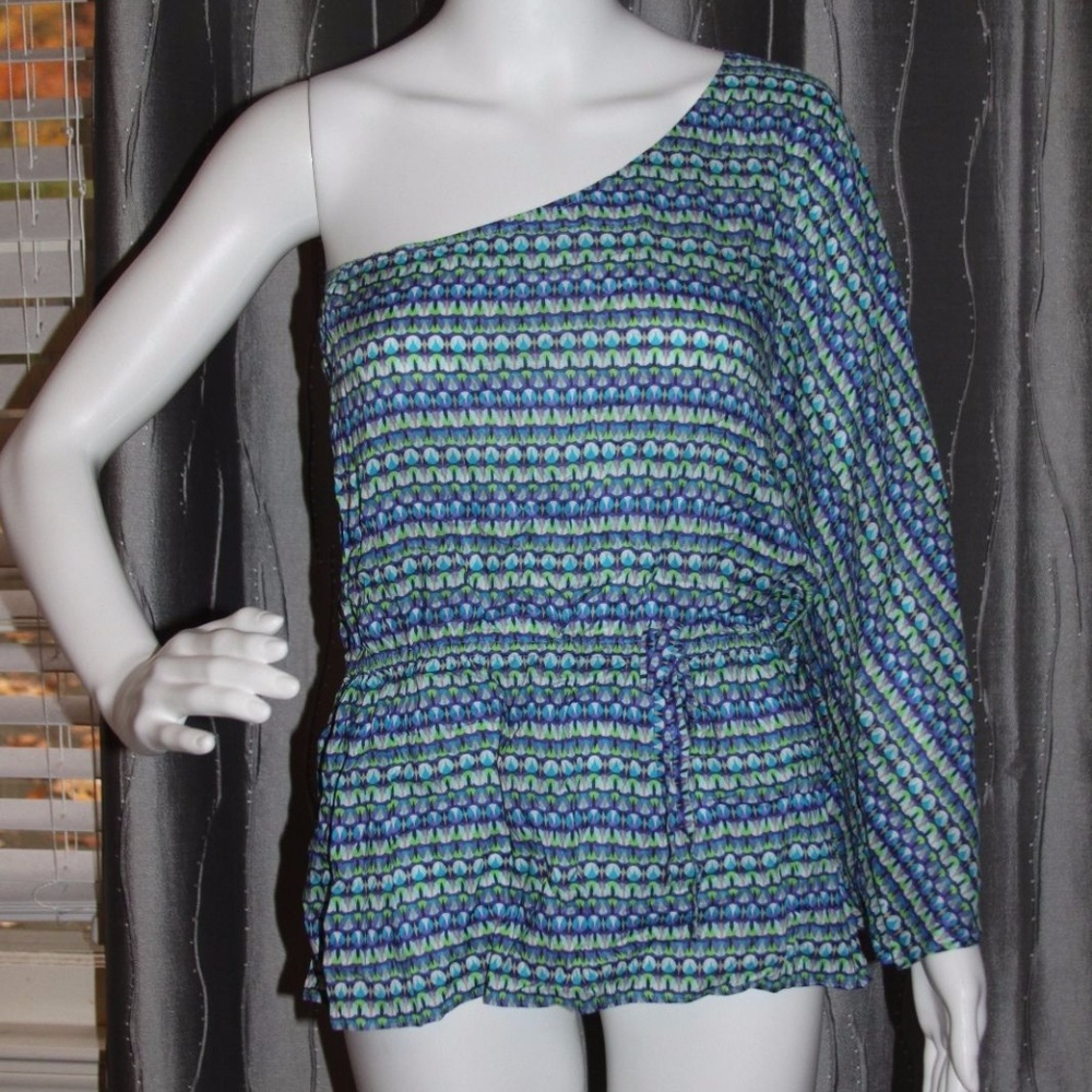 Laundry by Shelli Segal one shoulder top