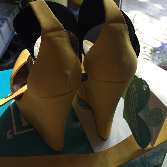 Shoes - Picture 4 of 4