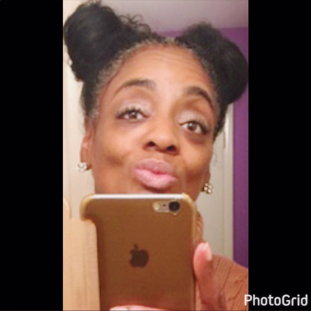 Meet your Posher, Kimberly