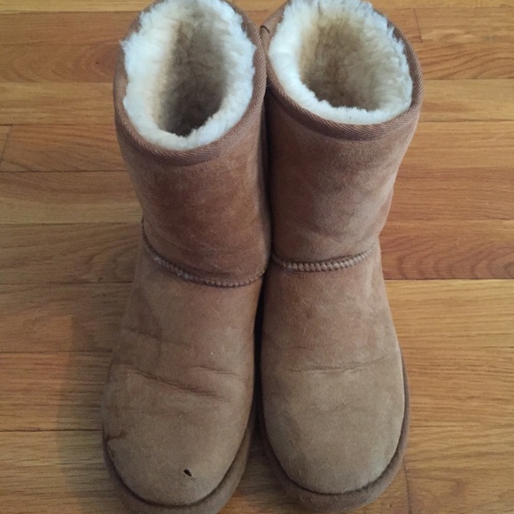 Brown uggs