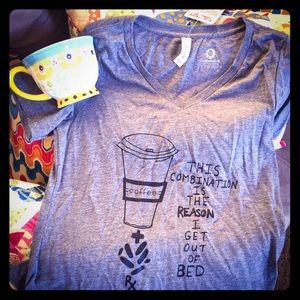 V neck vintage graphic tee