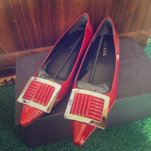 Never worn Prada flats red size 7