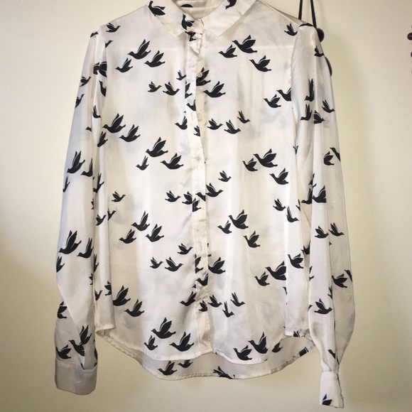 Forever 21 Tops - Forever 21 bird shirt Forever 21 Tops - Forever 21 bird shirt