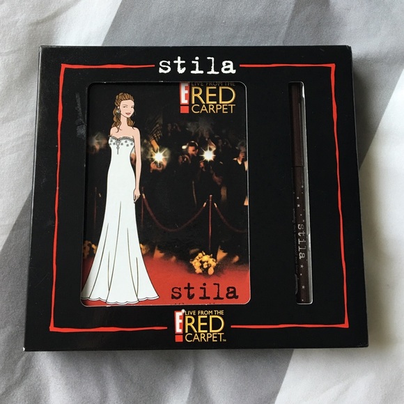 STILA Glamour Goddess Red Carpet palette no.2
