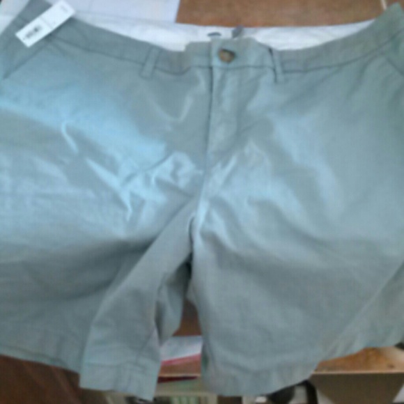 OLD NAVY SHORTS. NWT. 7" INSEAM. SZ 14