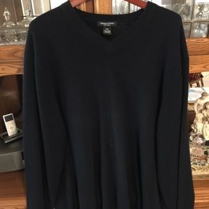 Men's cashmere V-neck sweater