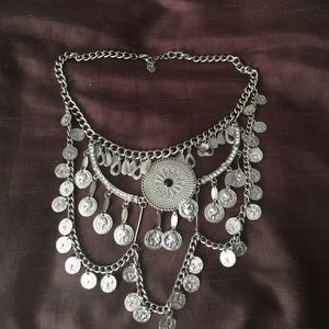 Vintage style choker