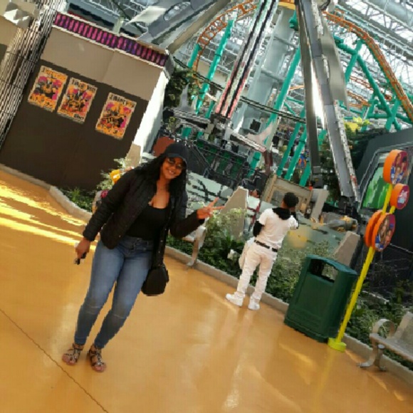 Meet your Posher, Claudia