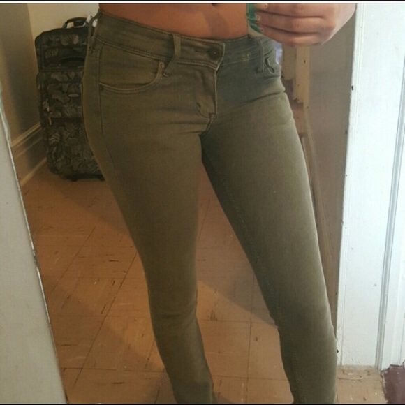 SALE: H&M army green skinny jeans
