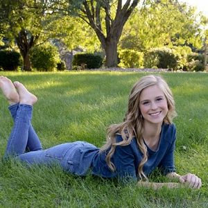 Meet your Posher, Kayla