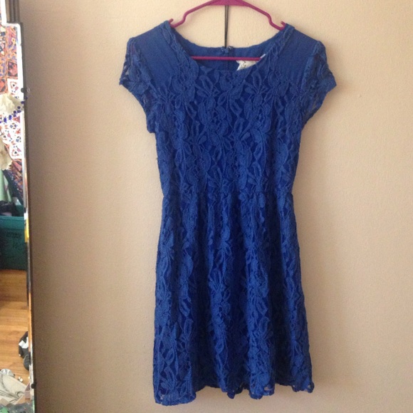 lace cinched waist dress