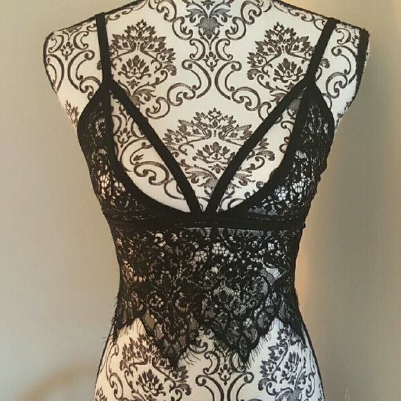 Lace Bralette - Picture 2 of 4
