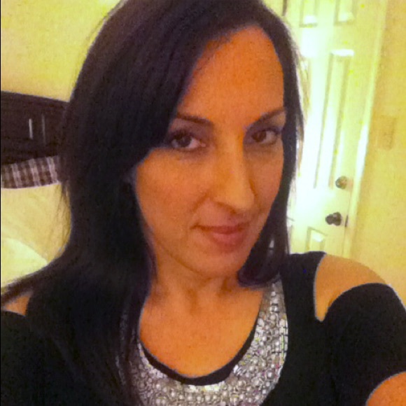 Meet your Posher, Carrie