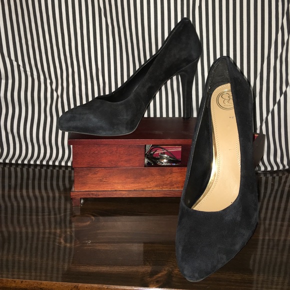 Black Suede JS by Jessica Simpson Pumps - Picture 1 of 4