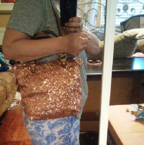 Rose Gold Sequin Juicy Couture Bag - Picture 2 of 4