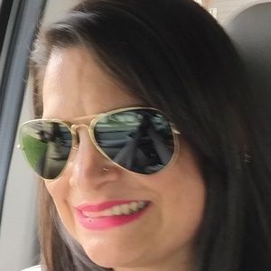 Meet your Posher, Celines