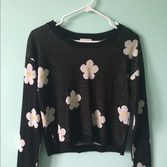 Black LA Hearts sweater with daisies
