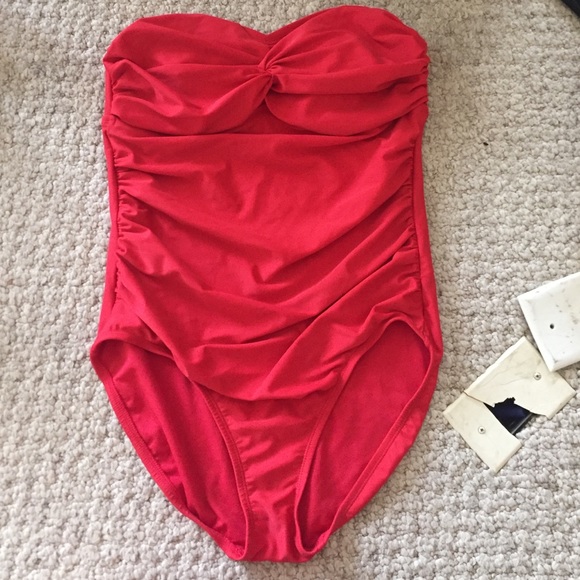 Target one piece - Picture 1 of 1