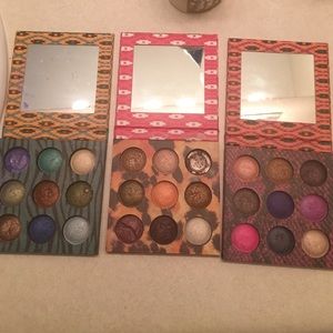 BH cosmetics Wild eye shadow pallets