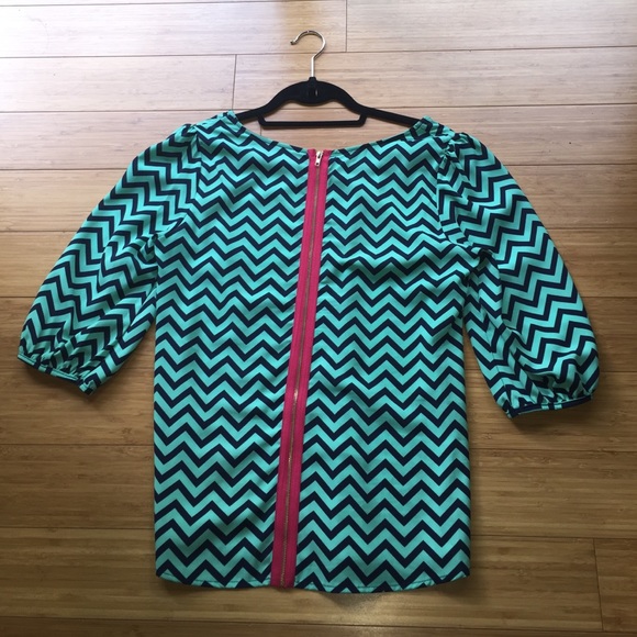 Teal and navy chevron blouse. Size: M. - Picture 2 of 3