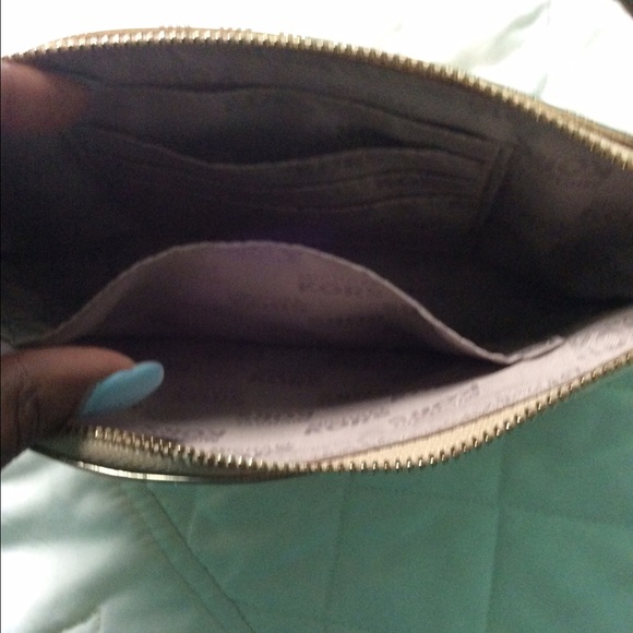 Micheal Kors- Small Handbag - Picture 2 of 3