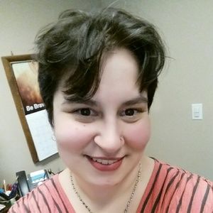 Meet your Posher, Elizabeth